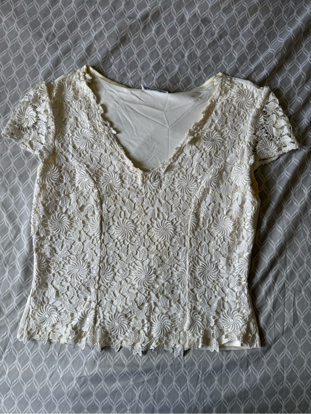 Flora Nikrooz Cream Floral Lace V-Neck Short Sleeve Top
